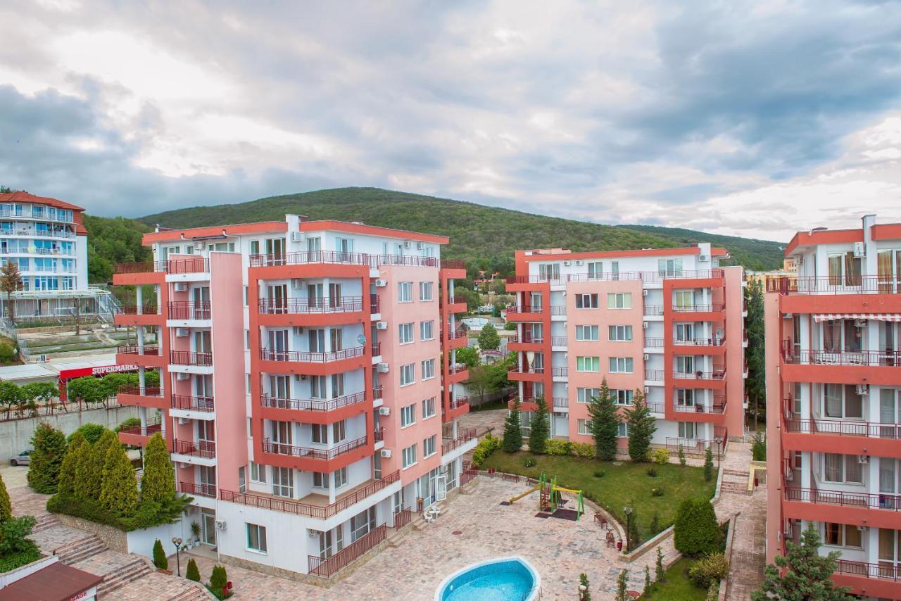 Privilege Beach Apartments Свети-Влас Экстерьер фото