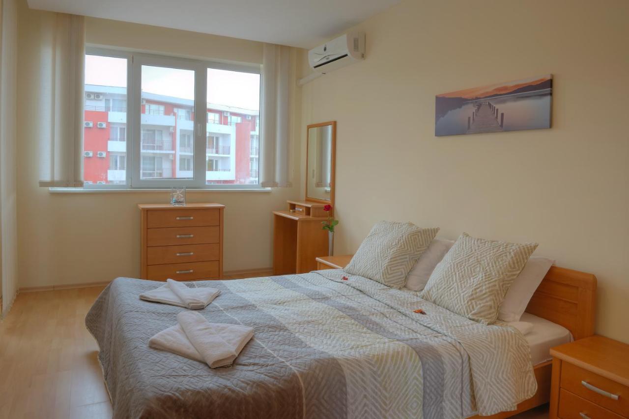 Privilege Beach Apartments Свети-Влас Экстерьер фото