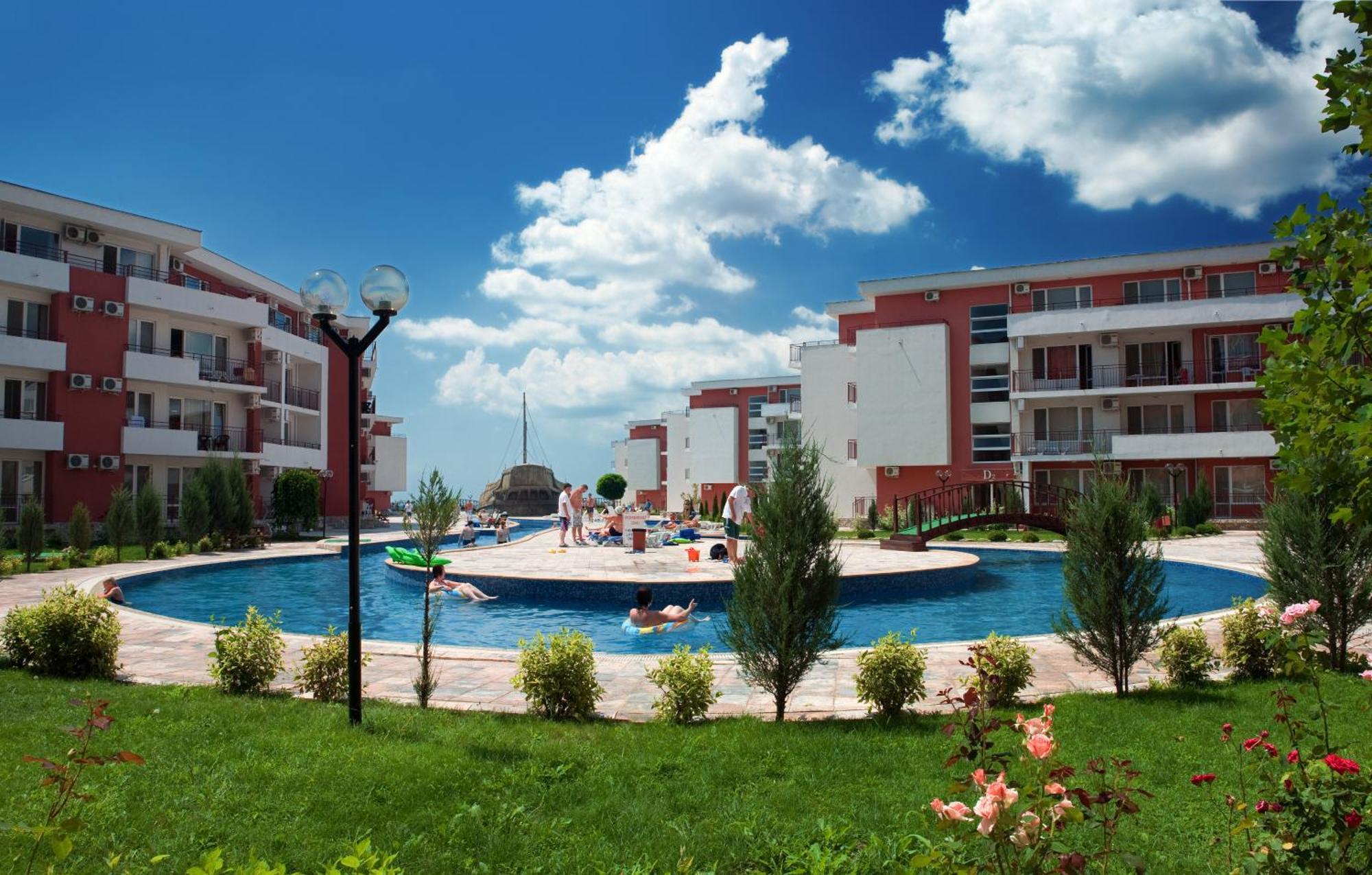 Privilege Beach Apartments Свети-Влас Экстерьер фото